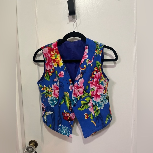 None Tops - Vintage Blue Floral Vest – Fits XS but listed as L
